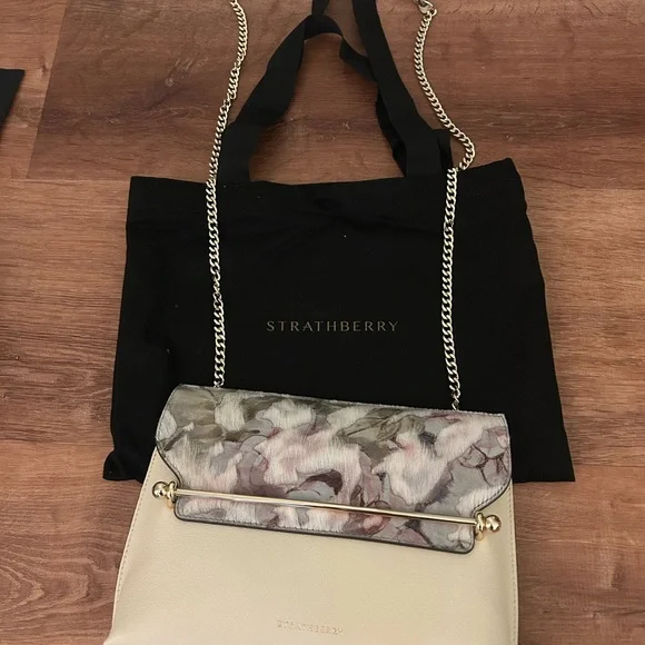 Strathberry Stylist Vanilla Textured Floral - Picture 3 of 11